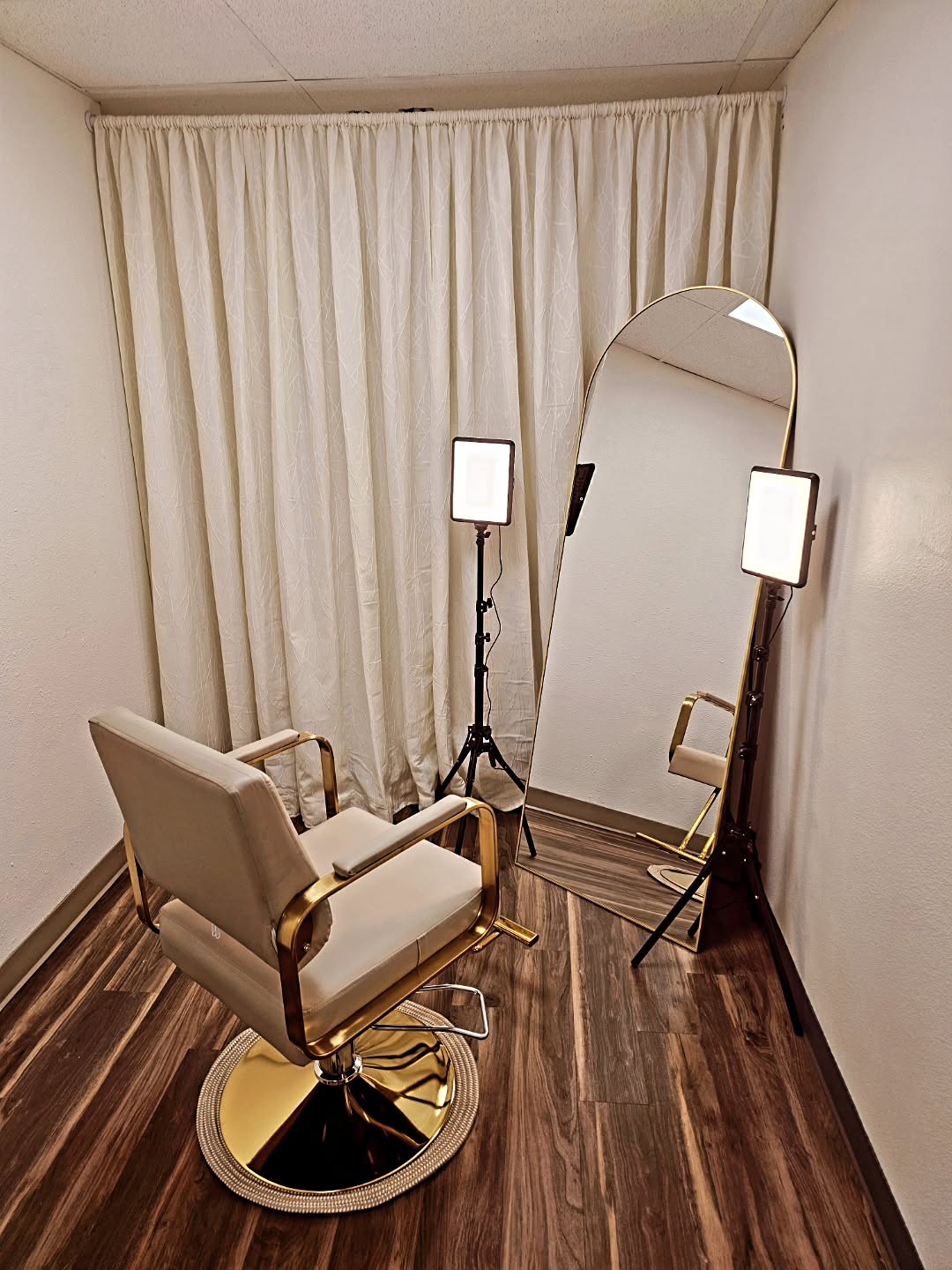 Aura Room